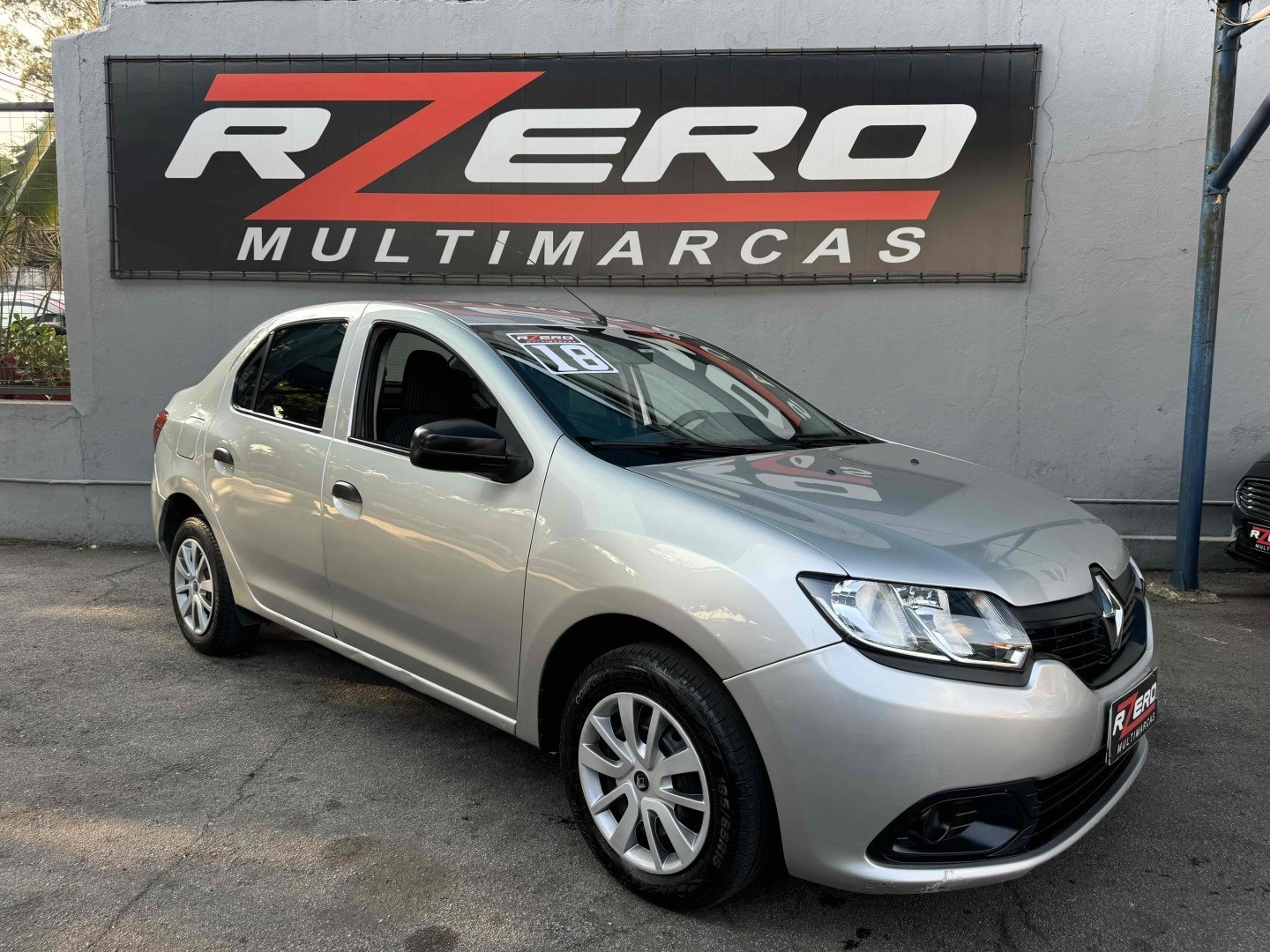 //www.autoline.com.br/carro/renault/logan-10-authentique-12v-flex-4p-manual/2018/sao-paulo-sp/24707715