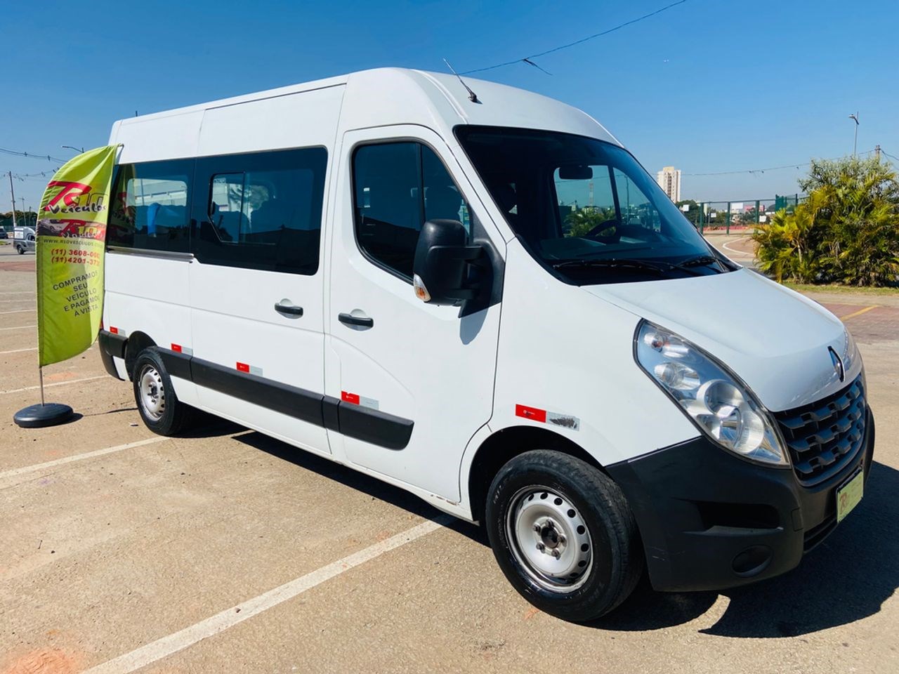 //www.autoline.com.br/carro/renault/master-23-l2h2-grand-vitre-16v-diesel-4p-turbo-manua/2019/barueri-sp/24883245
