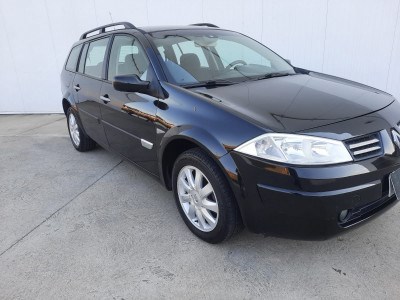 //www.autoline.com.br/carro/renault/megane-16-dynamique-16v-110cv-4p-flex-manual/2012/santa-cruz-do-sul-rs/24806367