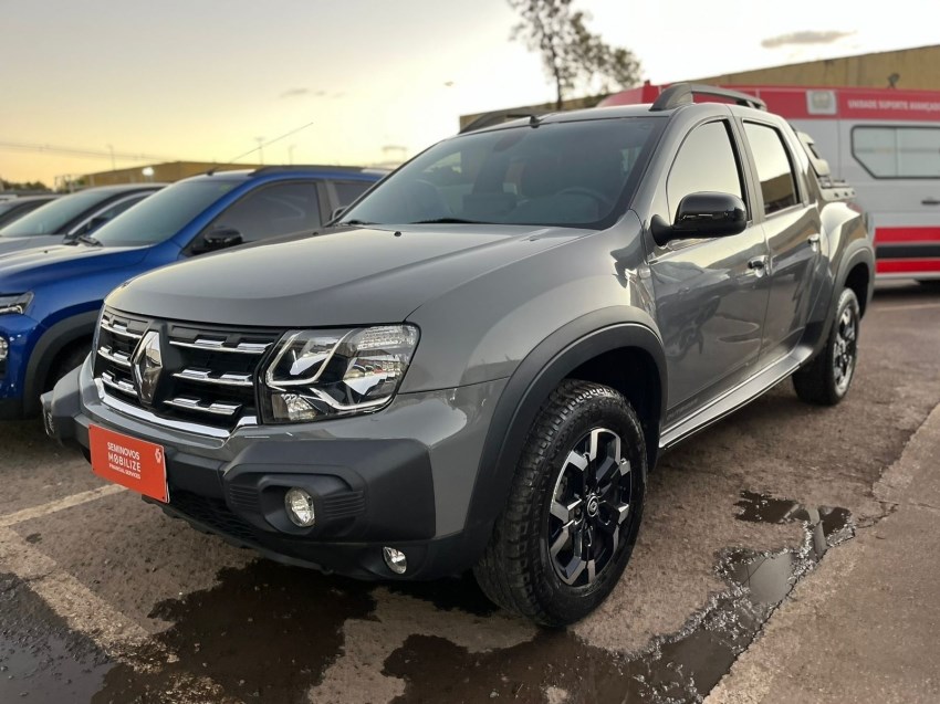 //www.autoline.com.br/carro/renault/oroch-13-tce-outsider-16v-flex-4p-turbo-cvt/2023/brasilia-df/24965168