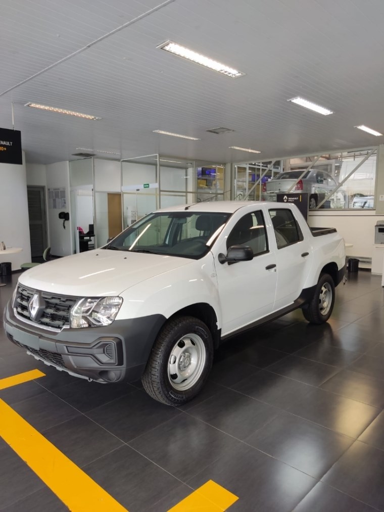//www.autoline.com.br/carro/renault/oroch-16-pro-16v-flex-4p-manual/2025/uberlandia-mg/25031080