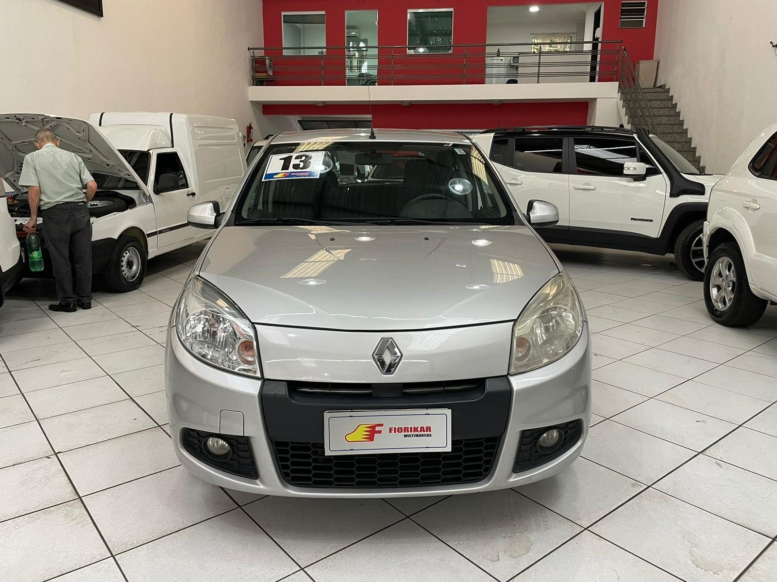 //www.autoline.com.br/carro/renault/sandero-10-expression-16v-flex-4p-manual/2013/sao-paulo-sp/23531154