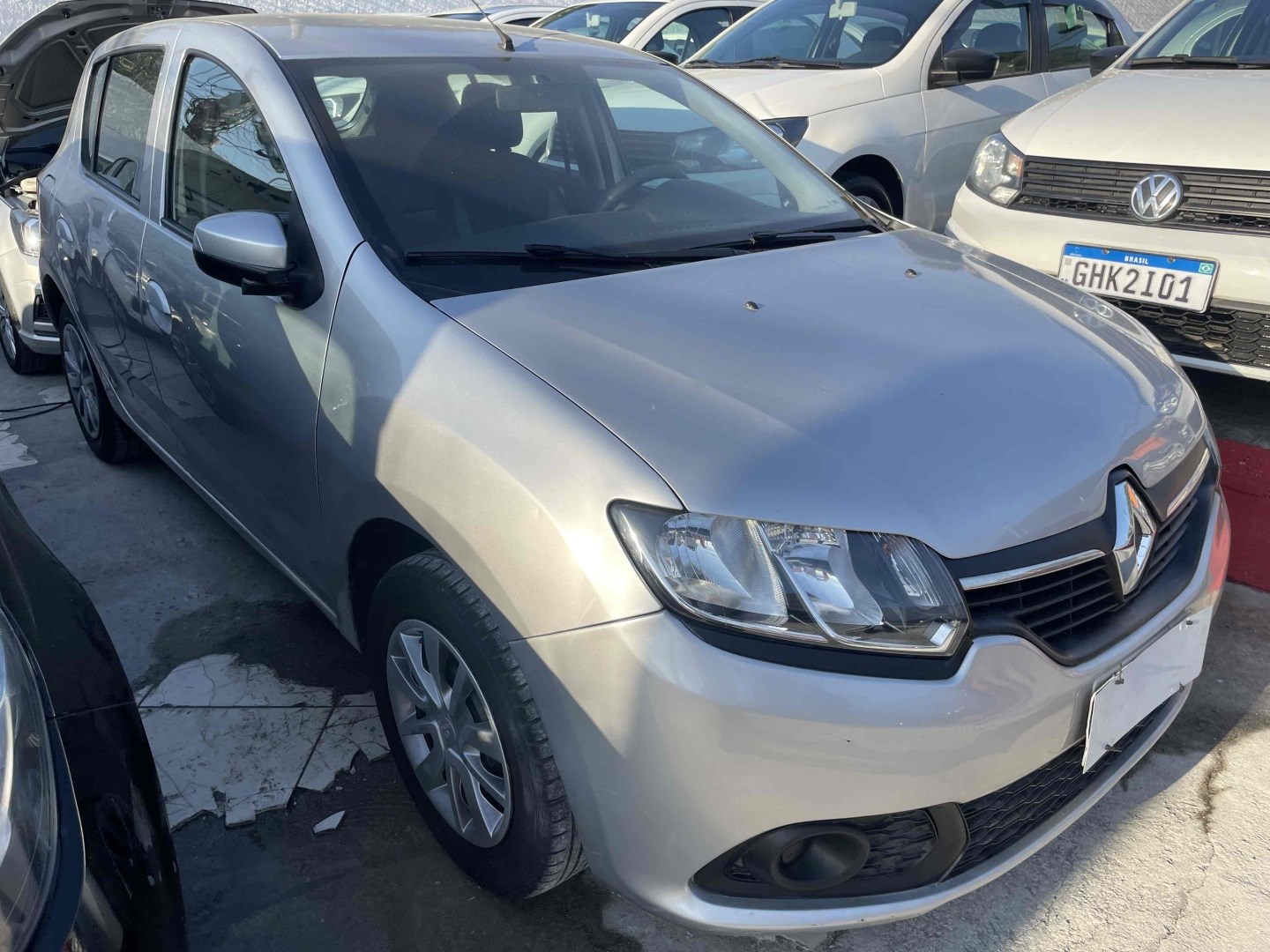 //www.autoline.com.br/carro/renault/sandero-10-expression-12v-flex-4p-manual/2020/rio-de-janeiro-rj/23750346