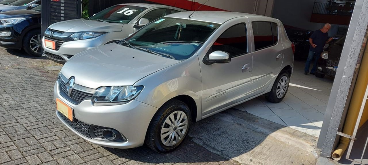 //www.autoline.com.br/carro/renault/sandero-16-expression-16v-flex-4p-manual/2020/sao-paulo-sp/24144824