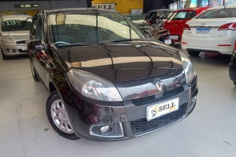 //www.autoline.com.br/carro/renault/sandero-16-privilege-16v-flex-4p-automatico/2014/sao-paulo-sp/24510639