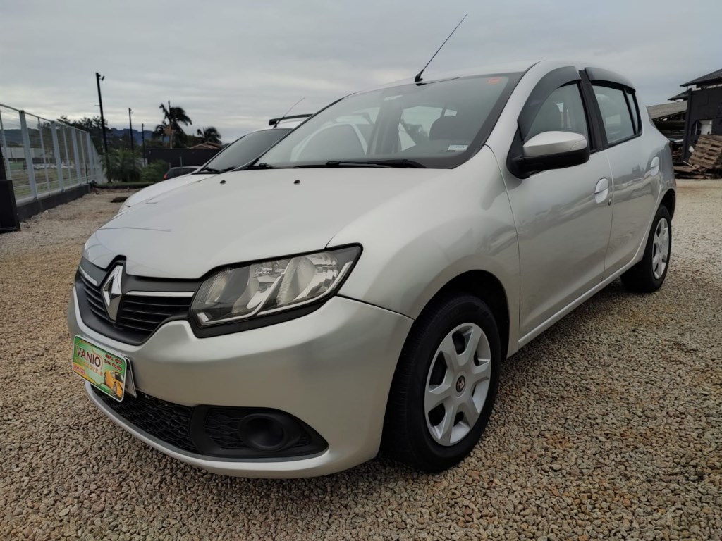 //www.autoline.com.br/carro/renault/sandero-16-expression-8v-flex-4p-manual/2015/criciuma-sc/24700713