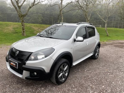 //www.autoline.com.br/carro/renault/sandero-16-stepway-8v-flex-4p-manual/2013/santa-cruz-do-sul-rs/24727968