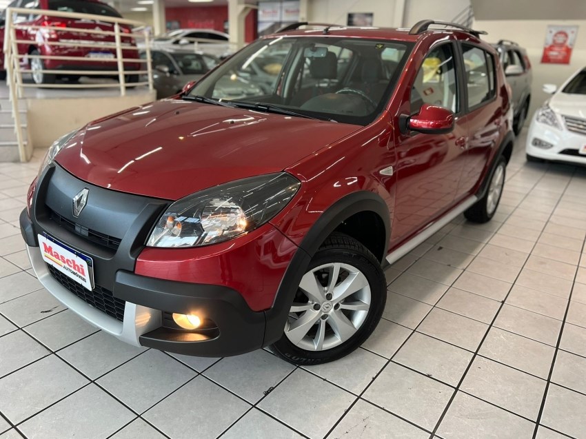 //www.autoline.com.br/carro/renault/sandero-16-stepway-8v-flex-4p-manual/2014/caxias-do-sul-rs/24820559