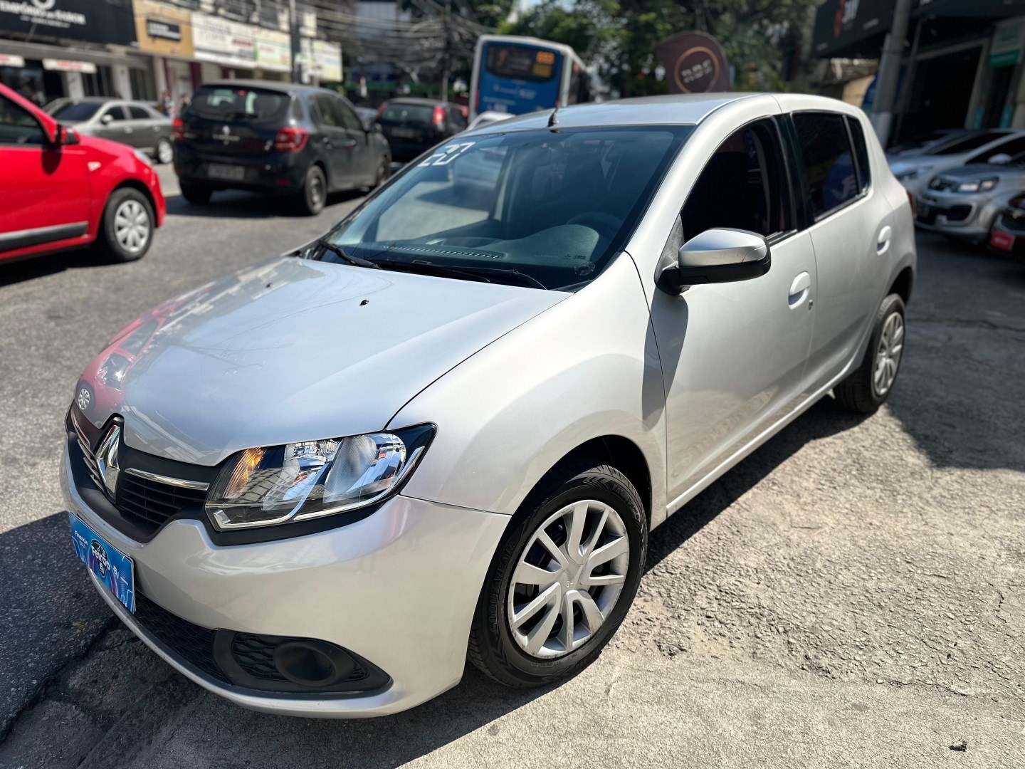 //www.autoline.com.br/carro/renault/sandero-10-expression-12v-flex-4p-manual/2020/rio-de-janeiro-rj/24821930