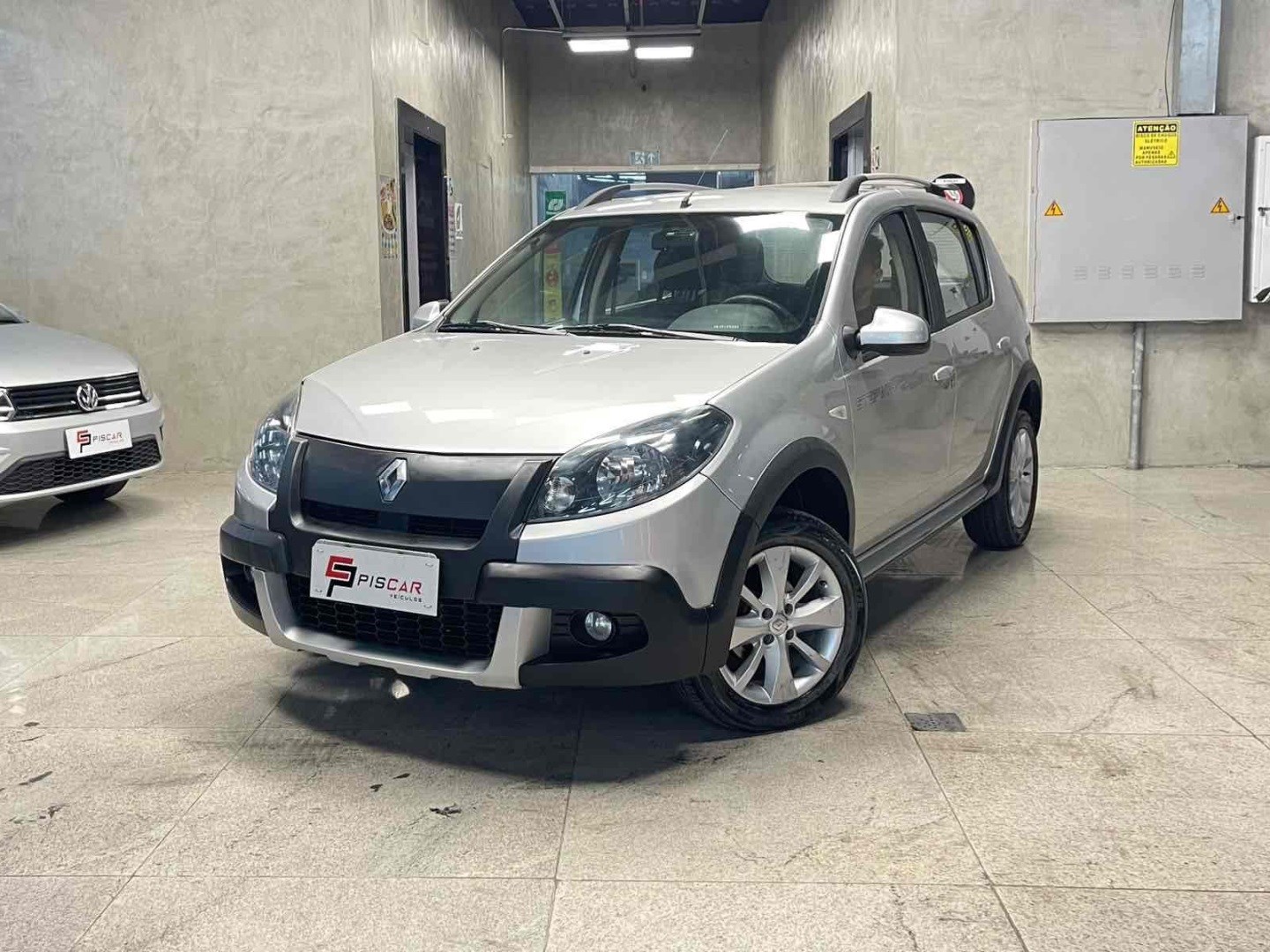 //www.autoline.com.br/carro/renault/sandero-16-stepway-8v-flex-4p-manual/2014/belo-horizonte-mg/24863295