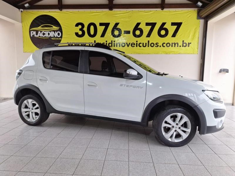 //www.autoline.com.br/carro/renault/sandero-16-stepway-dynamique-16v-flex-4p-manual/2019/curitiba-pr/24941746