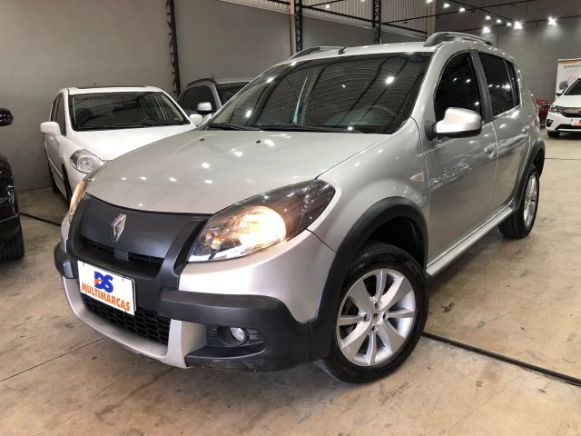 //www.autoline.com.br/carro/renault/sandero-16-stepway-8v-flex-4p-manual/2014/sorocaba-sp/24984174