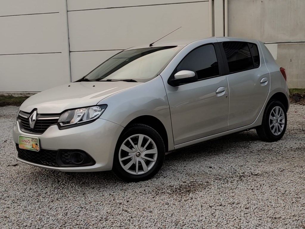 //www.autoline.com.br/carro/renault/sandero-16-expression-8v-flex-4p-manual/2015/criciuma-sc/24994563