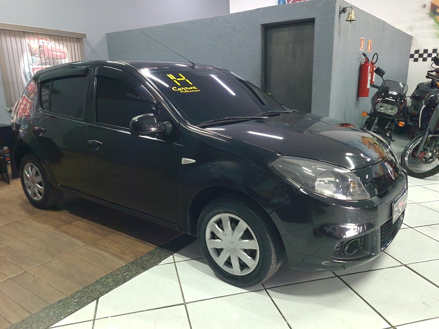 //www.autoline.com.br/carro/renault/sandero-16-expression-8v-flex-4p-manual/2014/itaquaquecetuba-sp/25005582
