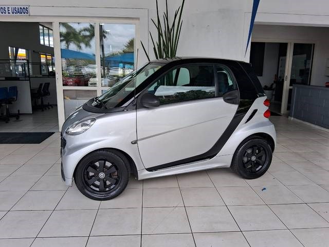 //www.autoline.com.br/carro/smart/fortwo-10-turbo-coupe-12v-gasolina-2p-automatizado/2015/valinhos-sp/22481953