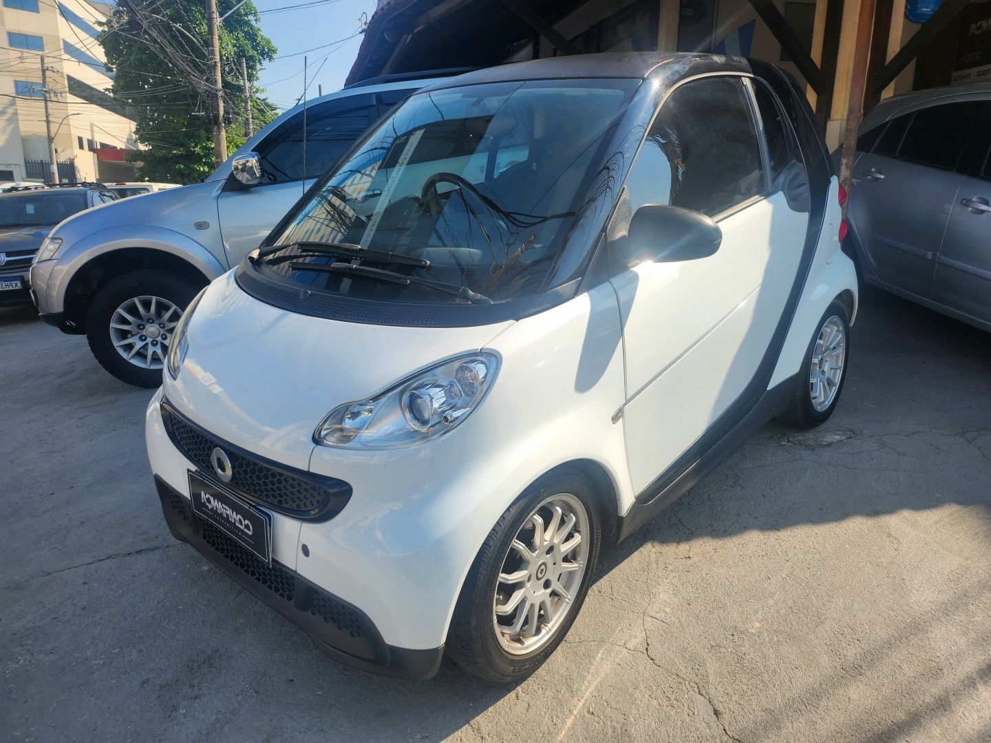 //www.autoline.com.br/carro/smart/fortwo-10-turbo-coupe-12v-gasolina-2p-automatizado/2015/duque-de-caxias-rj/24435463