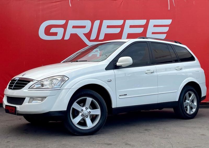 //www.autoline.com.br/carro/ssangyong/kyron-20-glx-16v-diesel-4p-4x4-turbo-automatico/2011/curitiba-pr/25011656