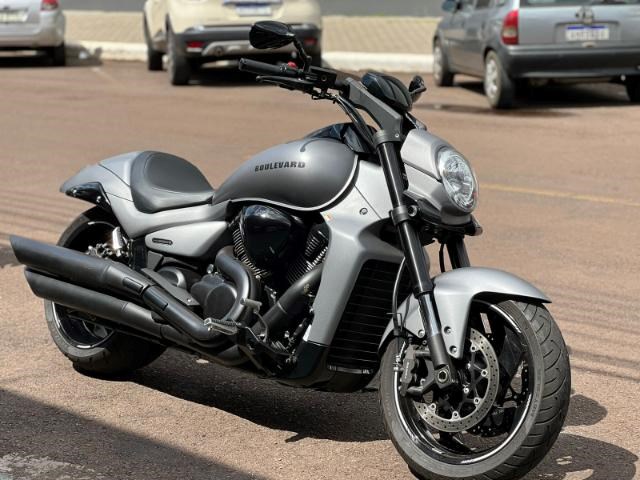 //www.autoline.com.br/moto/suzuki/boulevard-m1800r-boss/2018/cascavel-pr/24589282