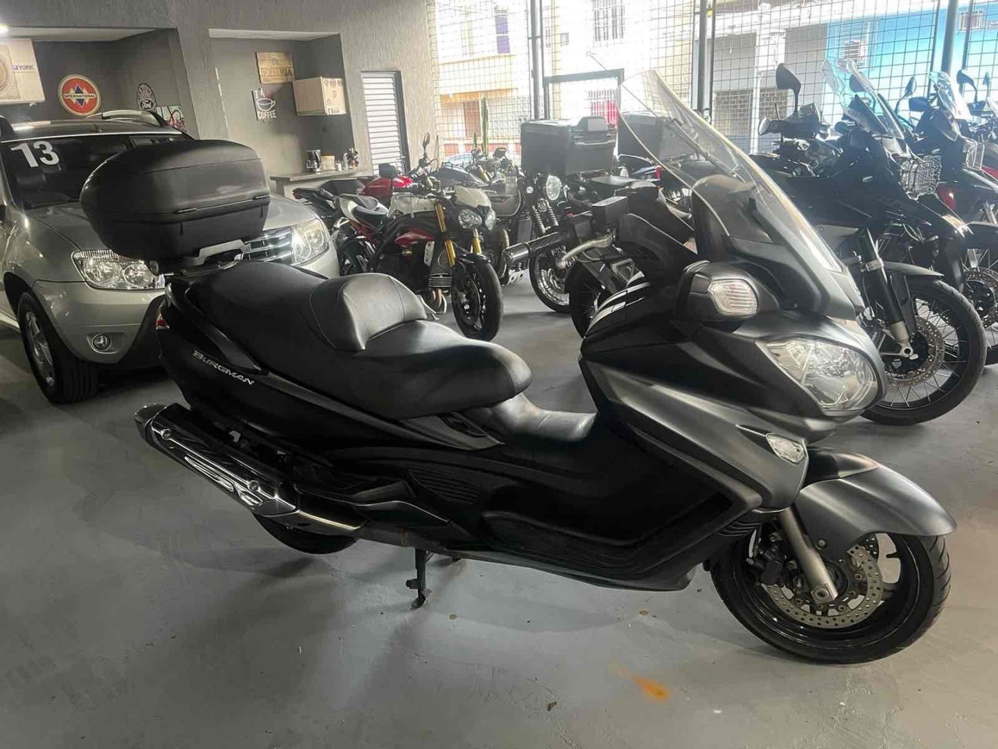 //www.autoline.com.br/moto/suzuki/burgman-650-executive-650/2016/rio-de-janeiro-rj/24164855