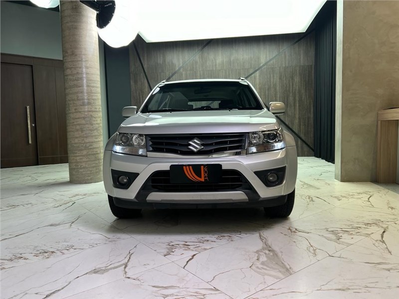 //www.autoline.com.br/carro/suzuki/grand-vitara-20-2wd-16v-gasolina-4p-automatico/2013/santo-andre-sp/23774881