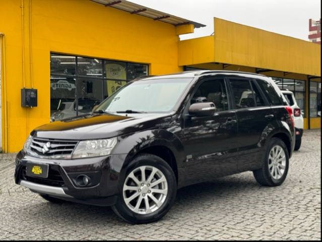 //www.autoline.com.br/carro/suzuki/grand-vitara-20-limited-edition-4x2-16v-140cv-4p-gasolina/2014/joinville-sc/23948400