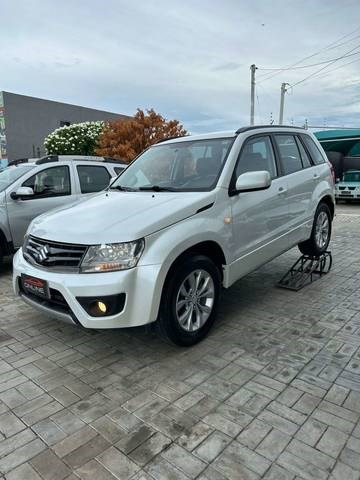 //www.autoline.com.br/carro/suzuki/grand-vitara-20-4x4-16v-140cv-4p-gasolina-automatico/2015/parnamirim-rn/24137991