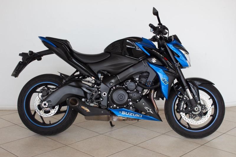 //www.autoline.com.br/moto/suzuki/gsx-s1000a/2021/curitiba-pr/24967893