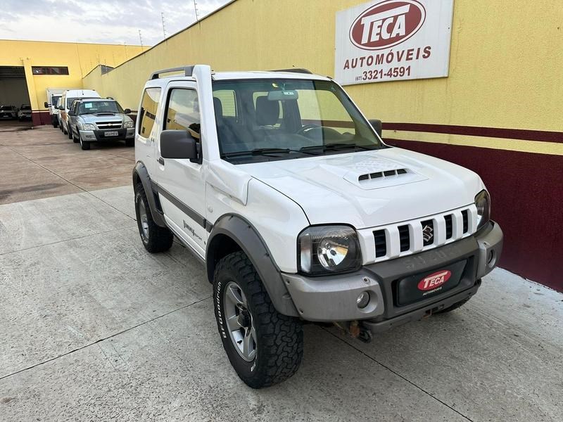 //www.autoline.com.br/carro/suzuki/jimny-13-4sport-16v-gasolina-2p-4x4-manual/2015/campo-grande-ms/24898013