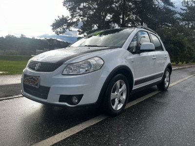 //www.autoline.com.br/carro/suzuki/sx4-20-16v-gasolina-4p-4x4-automatico/2012/mafra-sc/24006327