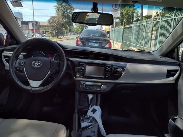 //www.autoline.com.br/carro/toyota/corolla-18-gli-upper-black-p-flex-16v-4p/2017/sorocaba-sp/20472632