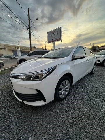 //www.autoline.com.br/carro/toyota/corolla-18-gli-16v-flex-4p-automatico/2018/cuiaba-mt/23461632
