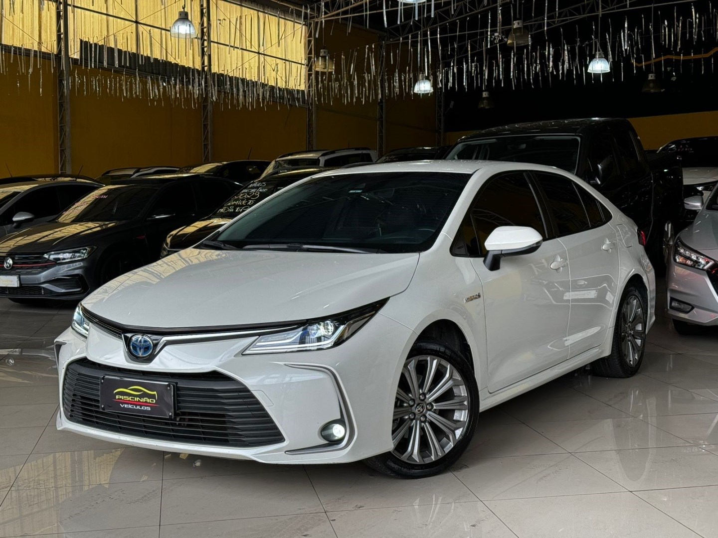 //www.autoline.com.br/carro/toyota/corolla-18-altis-premium-hybrid-16v-flex-4p-cvt/2020/embu-das-artes-sp/23487120