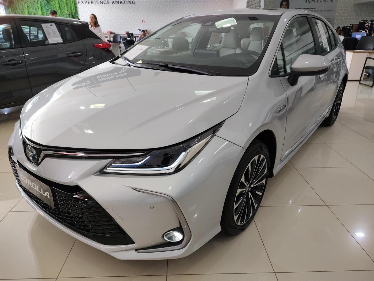 //www.autoline.com.br/carro/toyota/corolla-18-sedan-altis-hybrid-16v-flex-4p-cvt/2024/anapolis-go/23489324