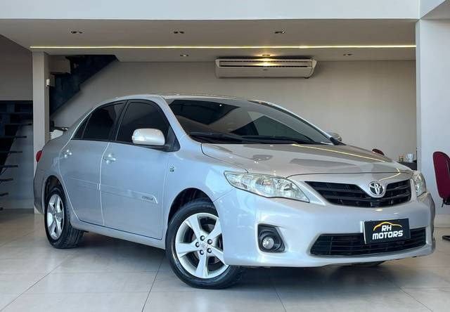 //www.autoline.com.br/carro/toyota/corolla-20-xei-16v-flex-4p-automatico/2013/cuiaba-mt/23717707