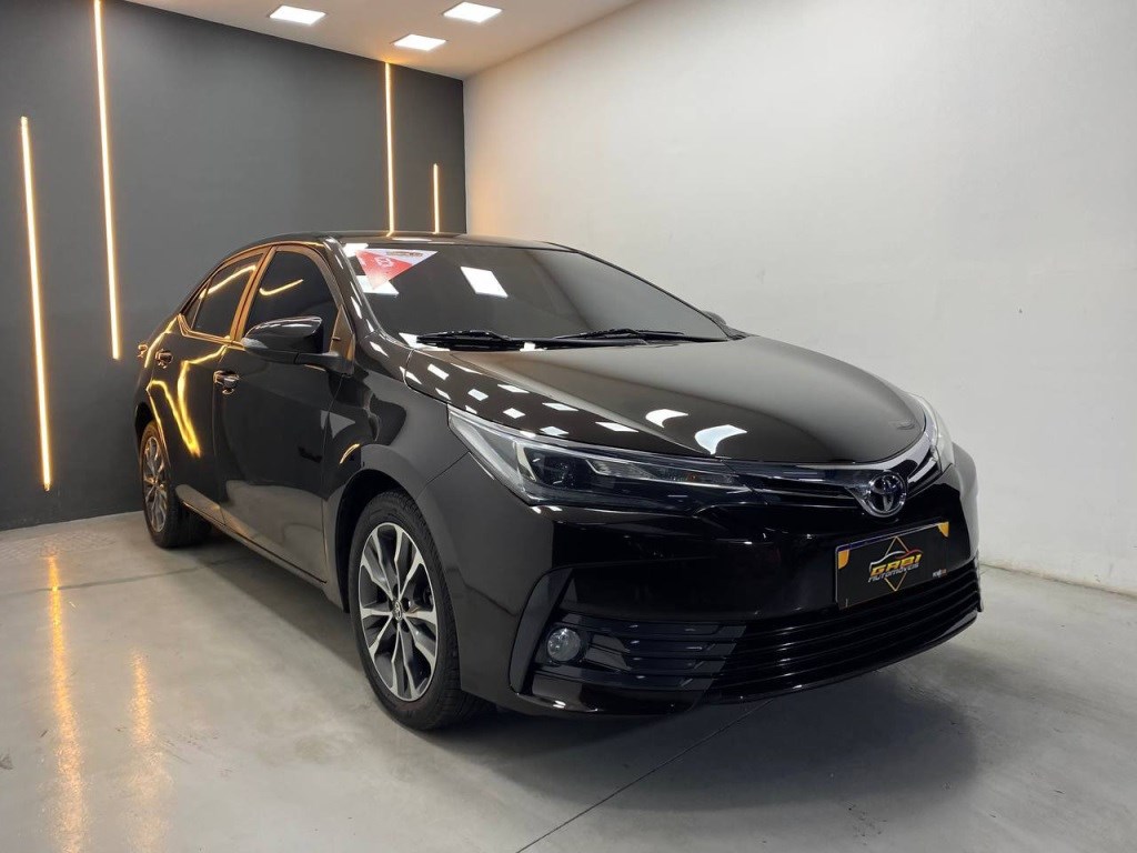 //www.autoline.com.br/carro/toyota/corolla-20-altis-16v-flex-4p-automatico/2018/sao-joao-de-meriti-rj/23771082