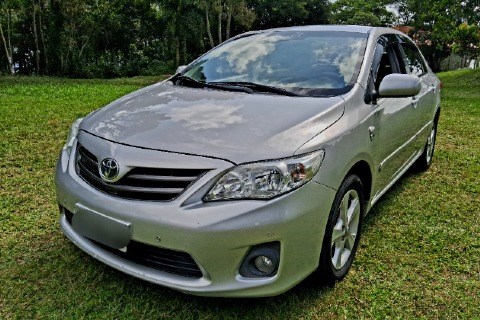 //www.autoline.com.br/carro/toyota/corolla-18-gli-16v-flex-4p-automatico/2012/sao-roque-sp/23835233