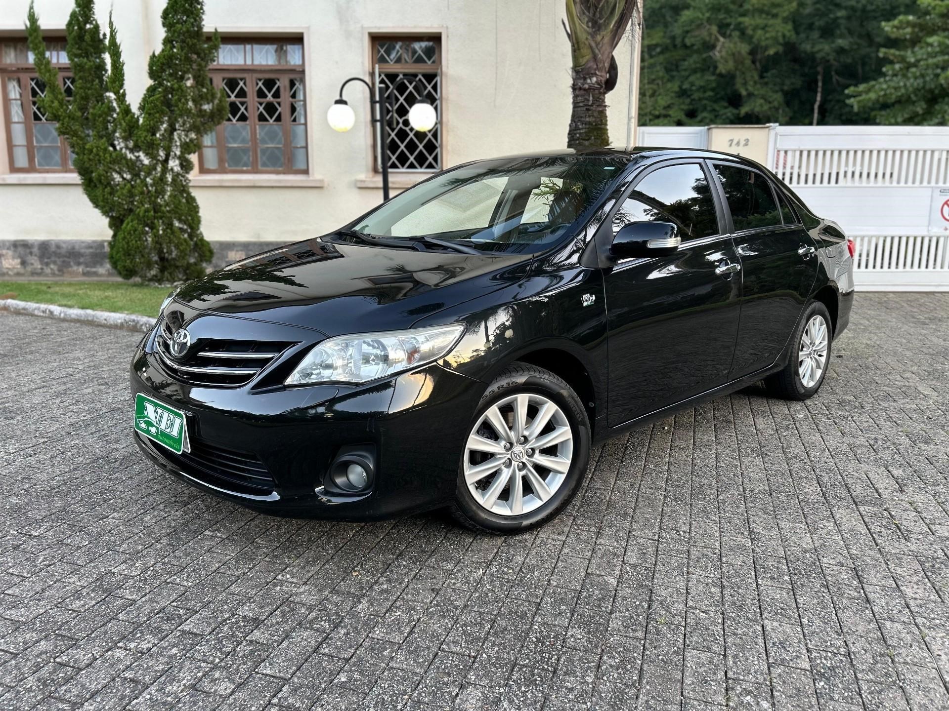 //www.autoline.com.br/carro/toyota/corolla-20-altis-16v-flex-4p-automatico/2013/jaragua-do-sul-sc/24106329