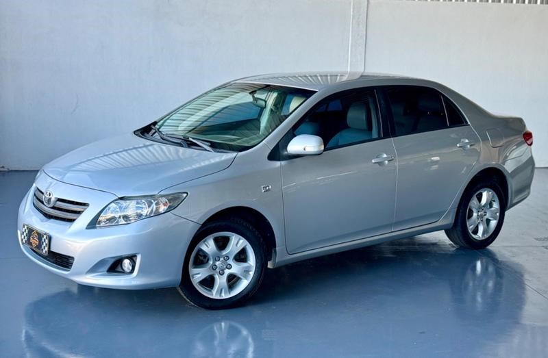 //www.autoline.com.br/carro/toyota/corolla-20-xei-16v-flex-4p-automatico/2011/jatai-go/24128344