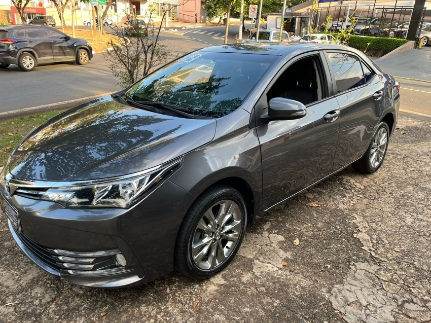 //www.autoline.com.br/carro/toyota/corolla-20-xei-16v-flex-4p-automatico/2019/campinas-sp/24464485
