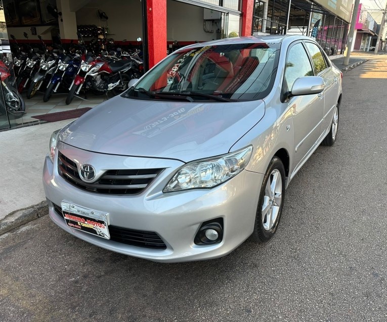 //www.autoline.com.br/carro/toyota/corolla-20-xei-16v-flex-4p-automatico/2013/sumare-sp/24474312