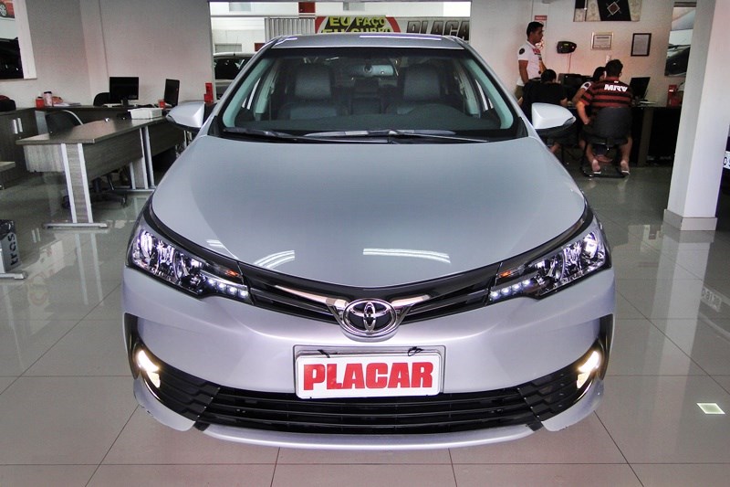 //www.autoline.com.br/carro/toyota/corolla-20-xei-16v-flex-4p-automatico/2019/brasilia-df/24520588