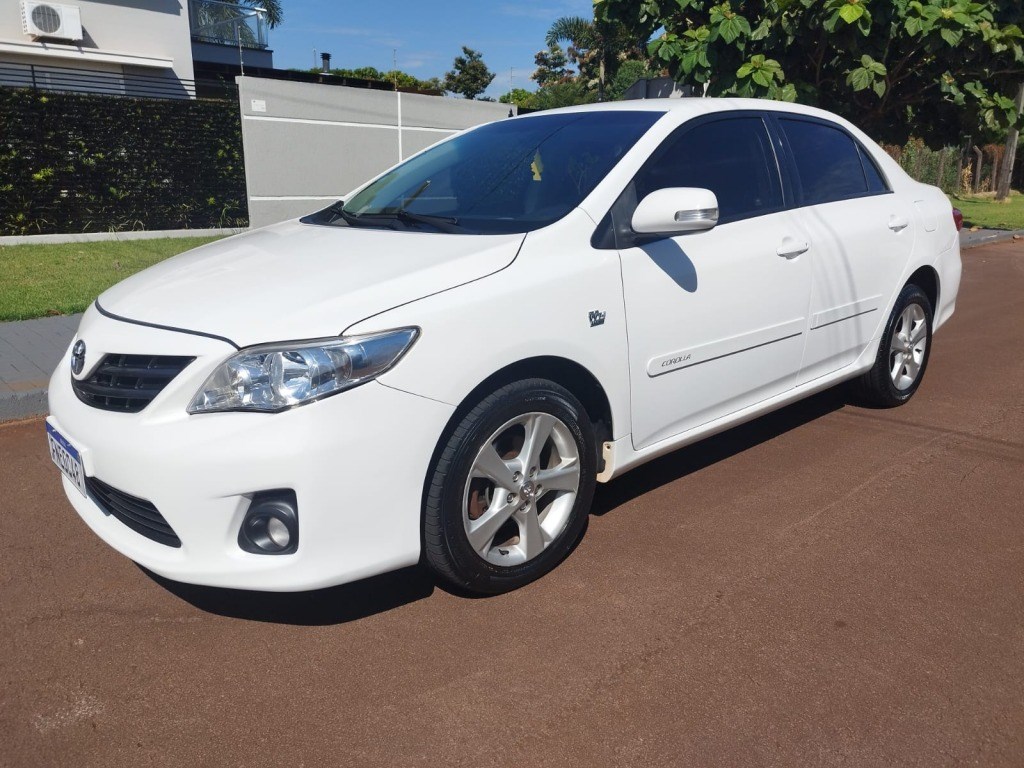 //www.autoline.com.br/carro/toyota/corolla-20-xei-16v-flex-4p-automatico/2013/toledo-pr/24544444