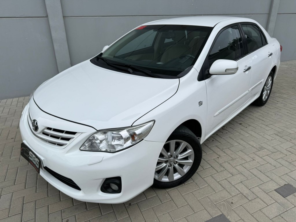 //www.autoline.com.br/carro/toyota/corolla-20-altis-16v-flex-4p-automatico/2013/sao-bento-do-sul-sc/24557505