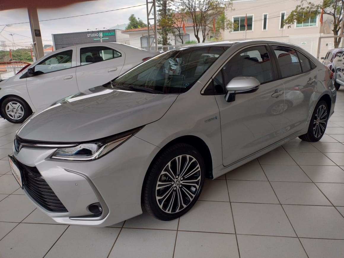 //www.autoline.com.br/carro/toyota/corolla-18-altis-premium-hybrid-16v-flex-4p-cvt/2022/sorocaba-sp/24563058