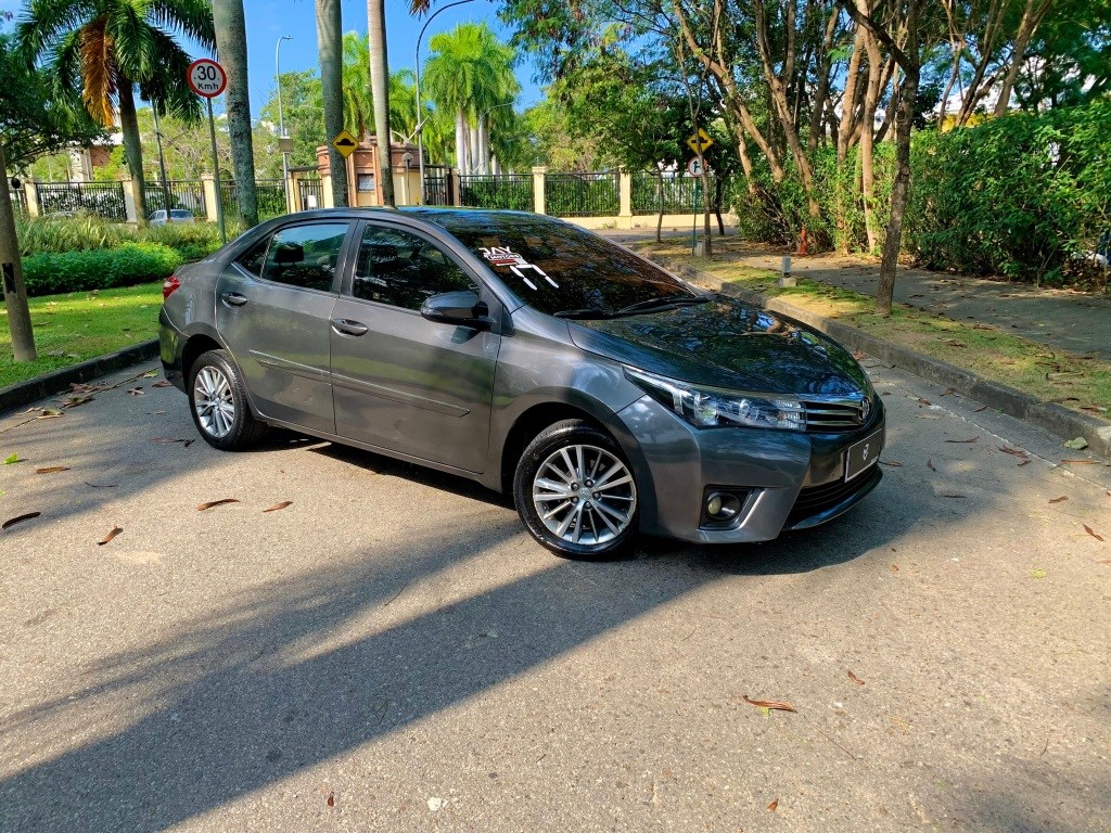 //www.autoline.com.br/carro/toyota/corolla-18-gli-16v-flex-4p-automatico/2017/rio-de-janeiro-rj/24600604