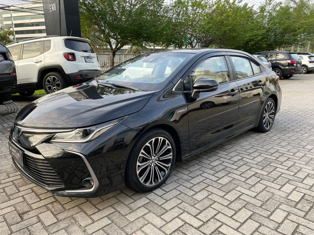 //www.autoline.com.br/carro/toyota/corolla-18-altis-premium-hybrid-16v-flex-4p-cvt/2022/rio-de-janeiro-rj/24703312