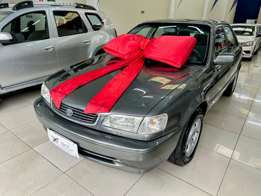 //www.autoline.com.br/carro/toyota/corolla-18-xei-16v-gasolina-4p-automatico/2001/campinas-sp/24719160