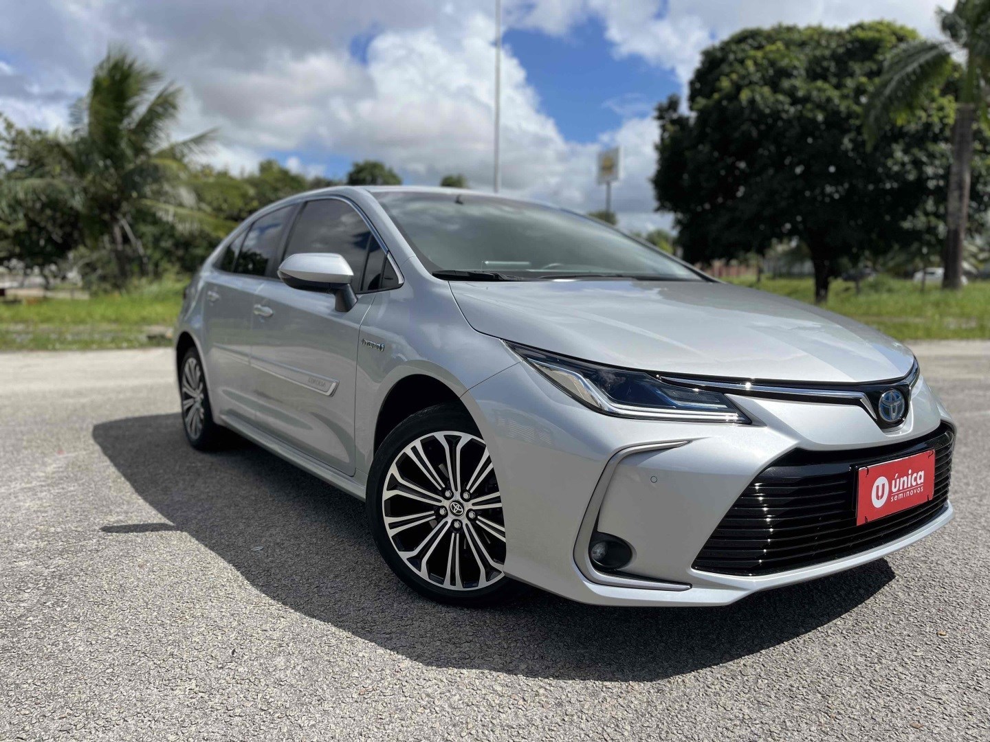 //www.autoline.com.br/carro/toyota/corolla-18-altis-premium-hybrid-16v-flex-4p-cvt/2022/natal-rn/24748116
