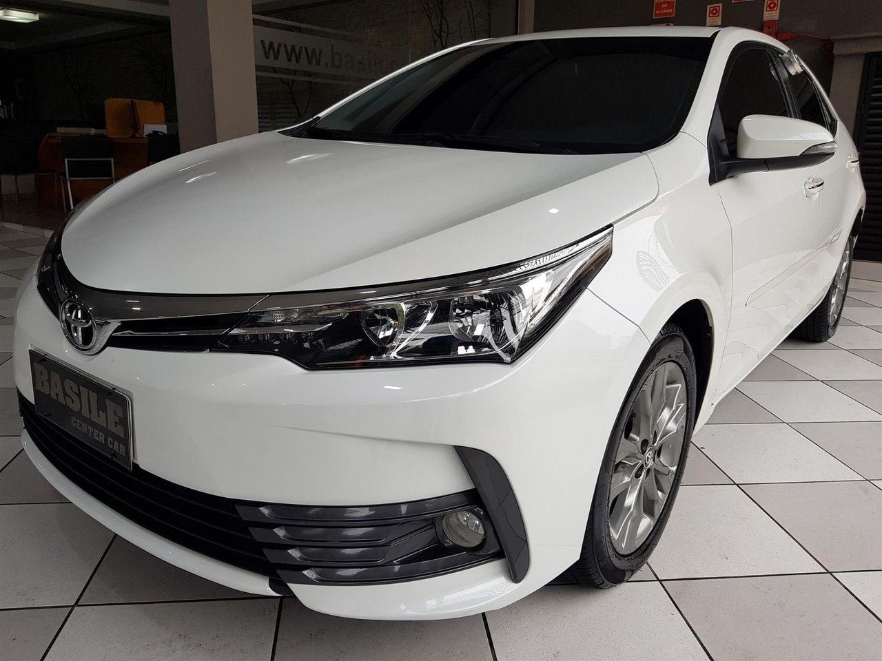 //www.autoline.com.br/carro/toyota/corolla-20-xei-16v-flex-4p-automatico/2019/sao-paulo-sp/24845829