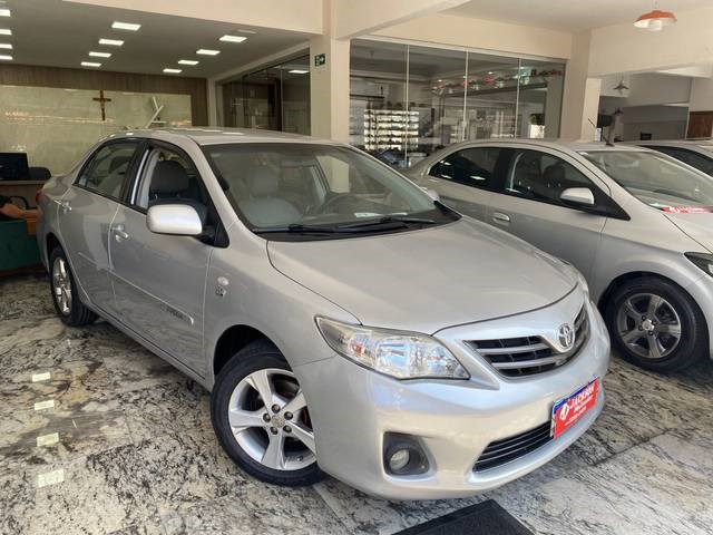 //www.autoline.com.br/carro/toyota/corolla-18-gli-16v-flex-4p-automatico/2014/fortaleza-ce/24861187